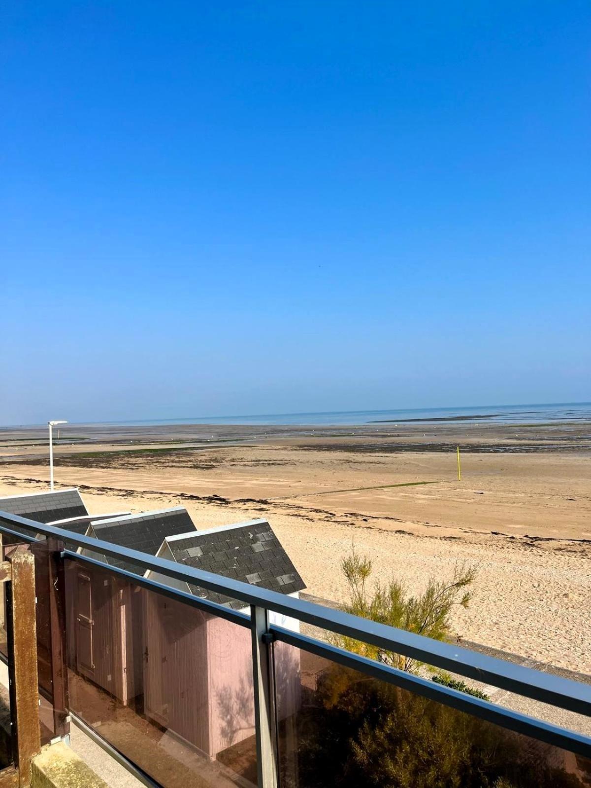 Mettons Les Voiles - Appt Vue Mer Avec Loggia Bernières-sur-Mer 외부 사진