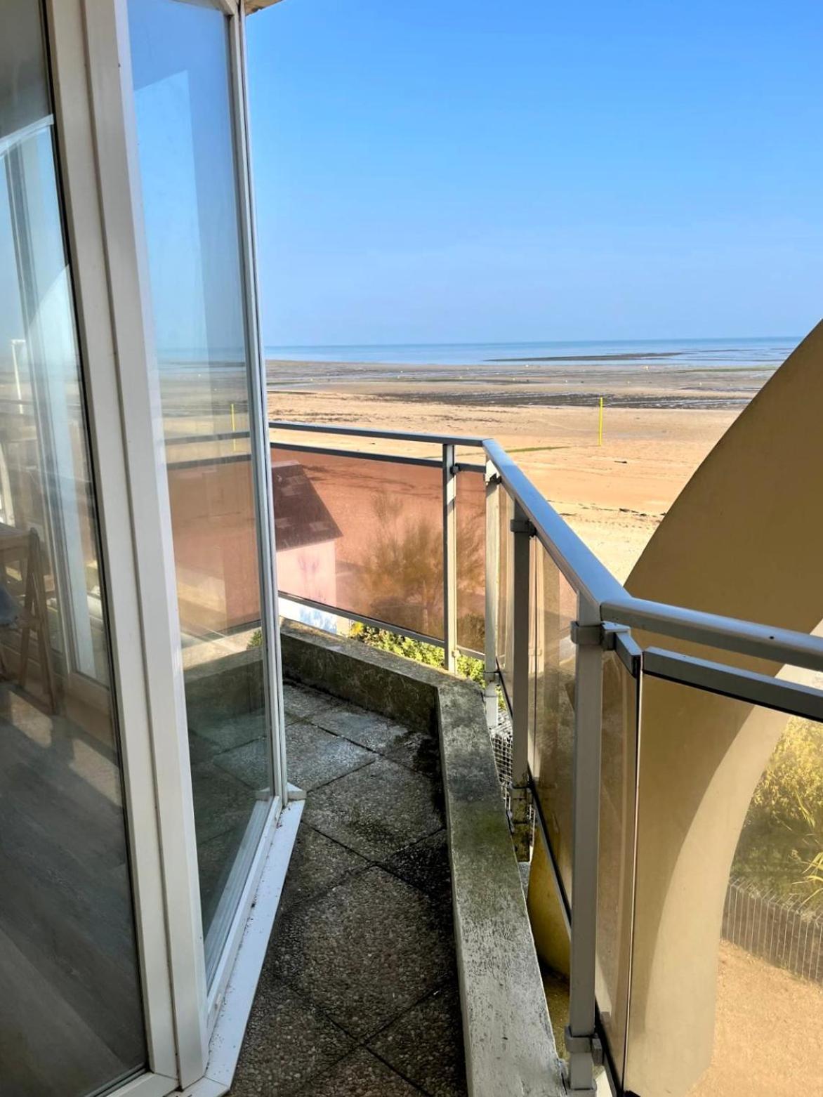 Mettons Les Voiles - Appt Vue Mer Avec Loggia Bernières-sur-Mer 외부 사진