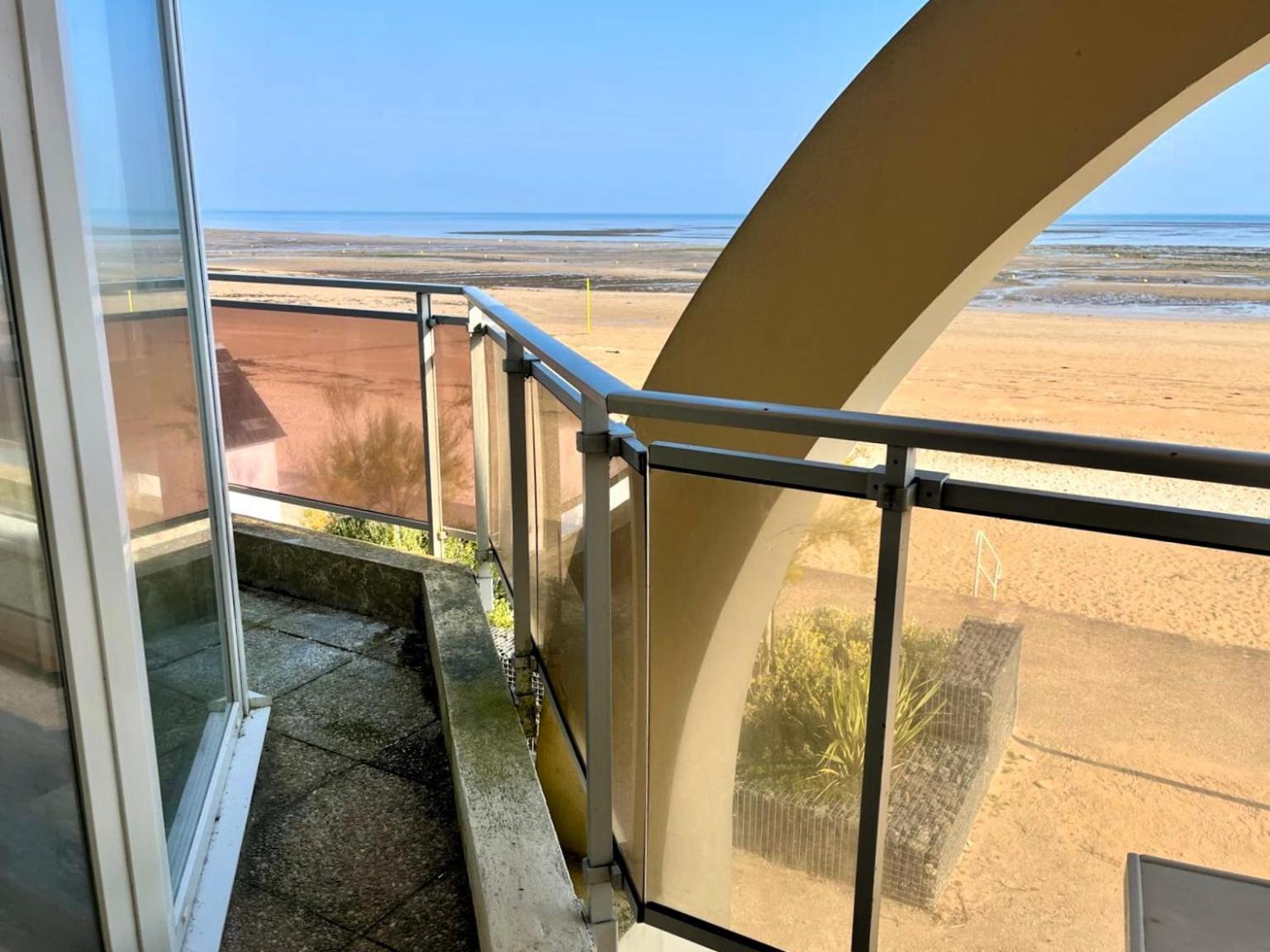 Mettons Les Voiles - Appt Vue Mer Avec Loggia Bernières-sur-Mer 외부 사진