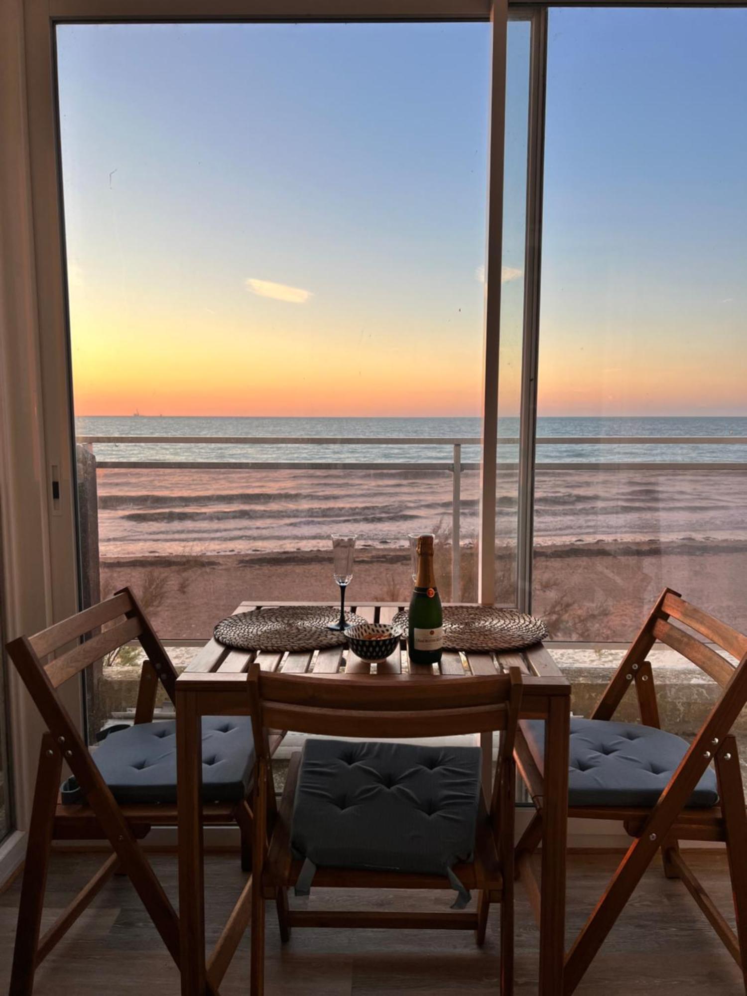 Mettons Les Voiles - Appt Vue Mer Avec Loggia Bernières-sur-Mer 외부 사진