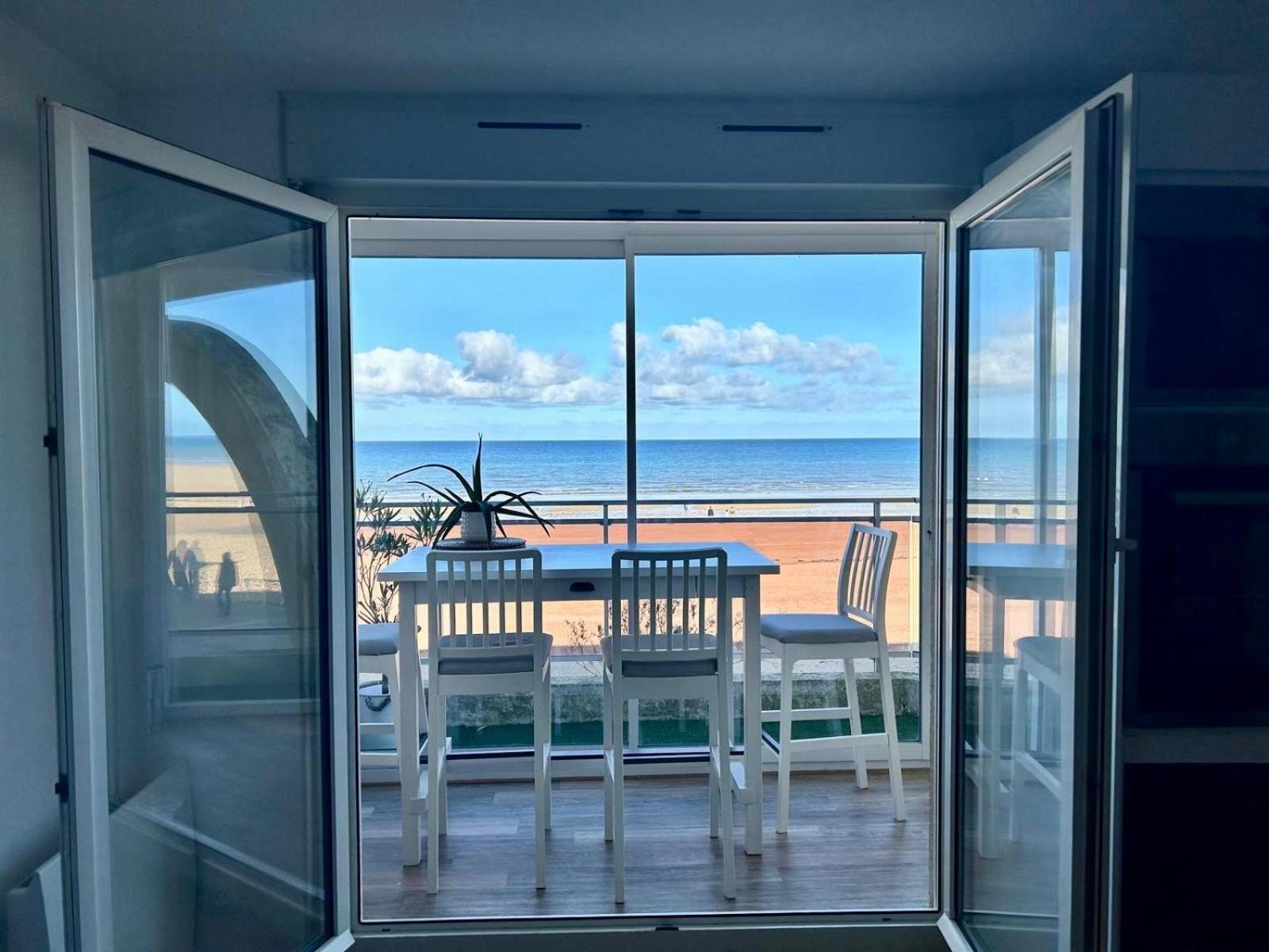 Mettons Les Voiles - Appt Vue Mer Avec Loggia Bernières-sur-Mer 외부 사진